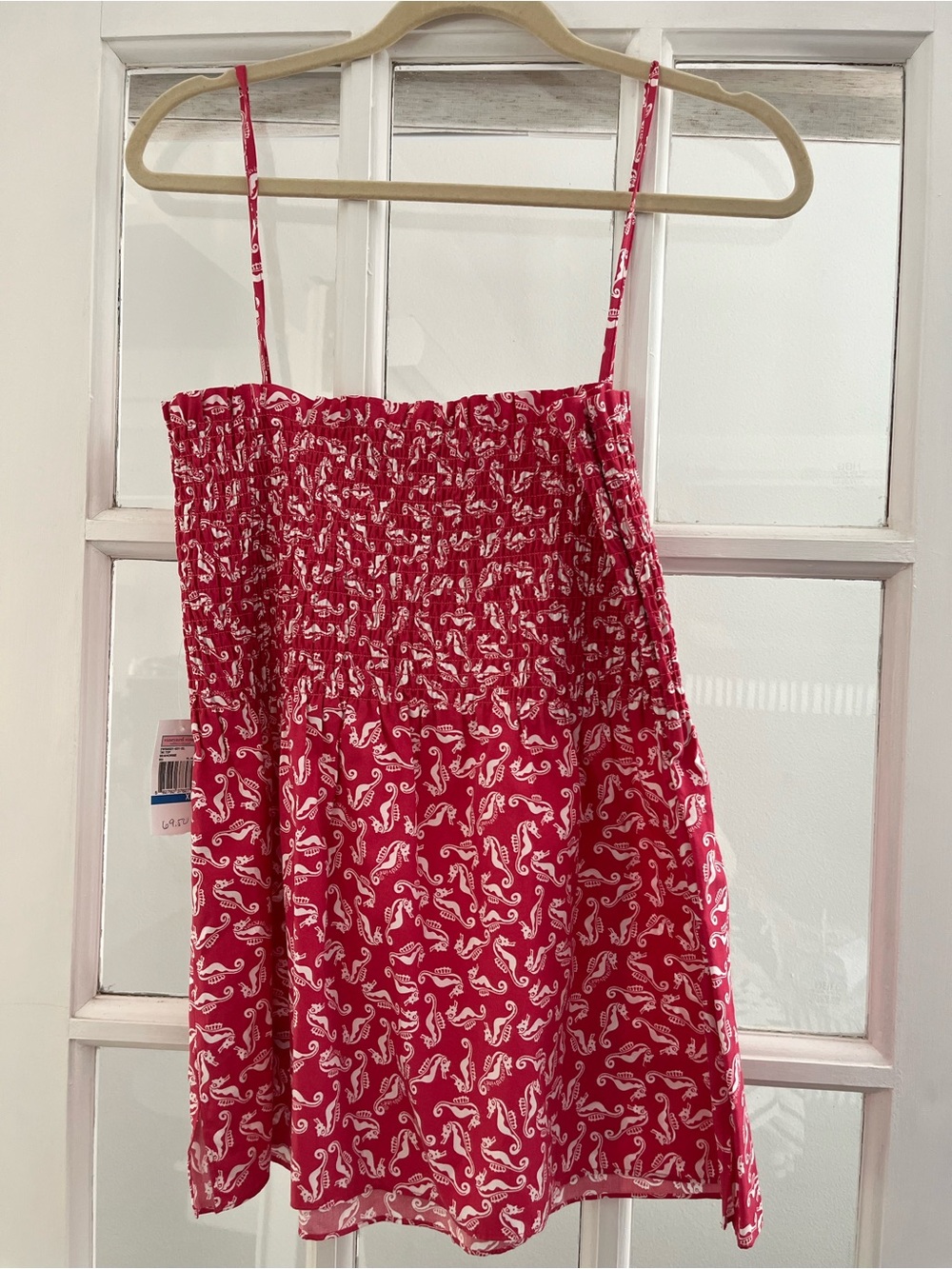 Vineyard Vines Seahorse Tiki Top